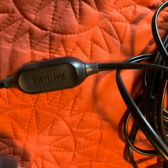 $5 or 4/$10- Philips over-ear headphones with extra long cord and volume switch - Picture 3 of 4